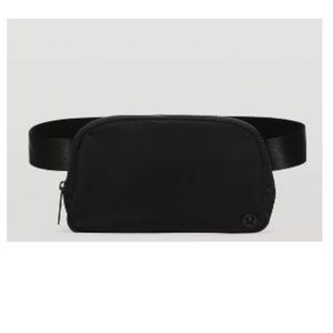Lululemon Everywhere Belt Bag - Black